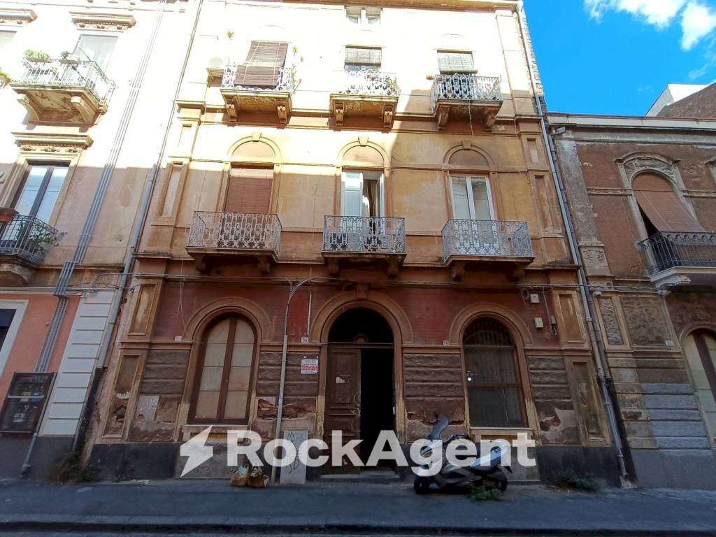 Facciata - Two-room apartment via Aloi, 36, Catania - photo 1