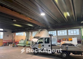 Interno non residenziale - Capannone via Emilio Vecchia 102, Varazze - foto 3