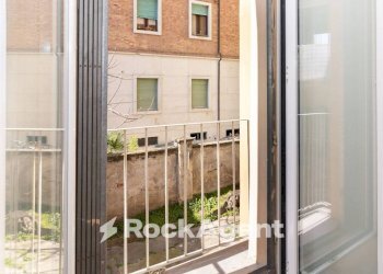 Balcone - Bilocale corso Emilia, 33, Torino (zona Aurora) - foto 13