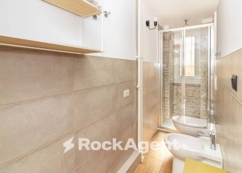 Bagno - Bilocale corso Emilia, 33, Torino (zona Aurora) - foto 15