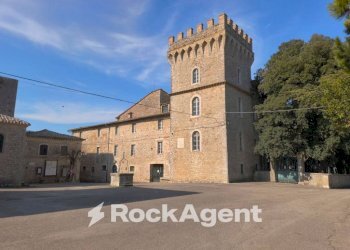 Zona - Stable - Palace Località Morruzze, 14, Baschi - photo 2