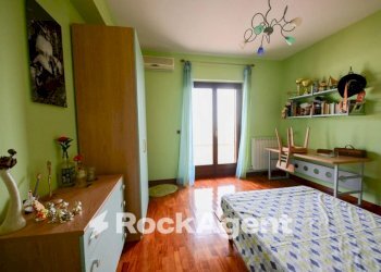 Camera da letto - Villa via Philadelphia, 17, Satriano - foto 19