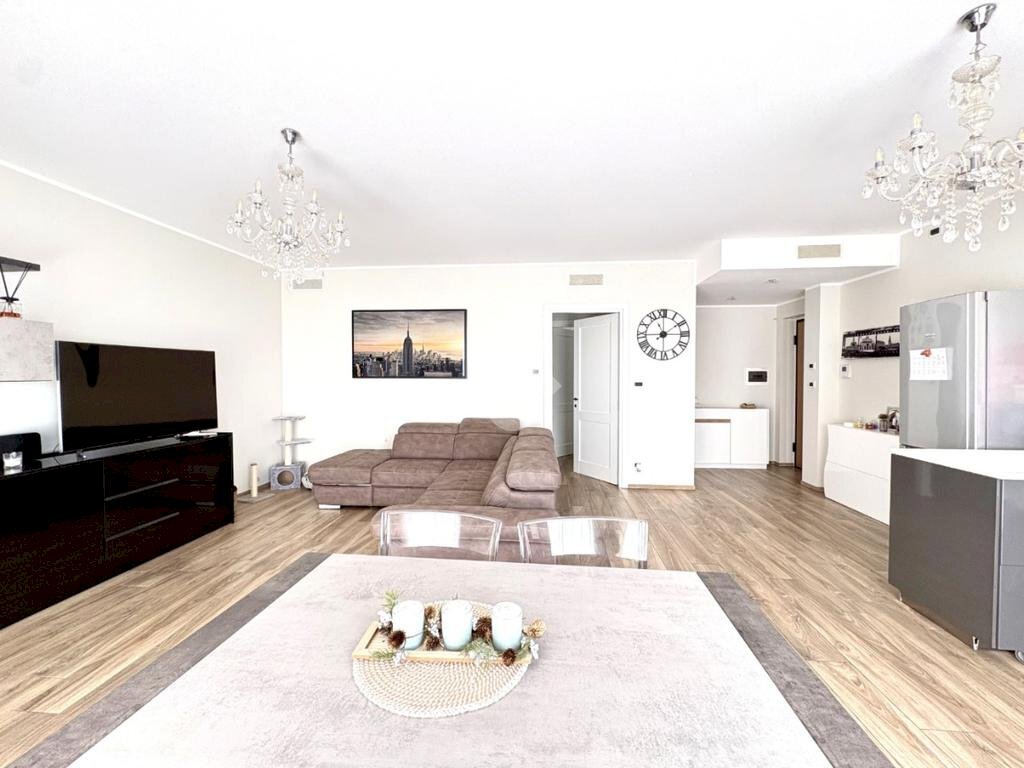Three-room apartment Via Borgo Vecchio, Carignano - photo 1