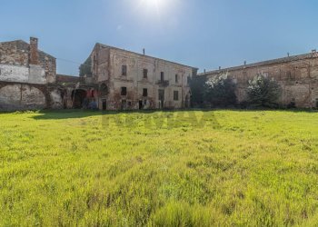 Casale Via San Pietro, 69 
 Trino, Trino - photo 2