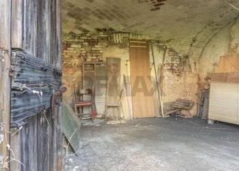 Casale Via San Pietro, 69 
 Trino, Trino - photo 11