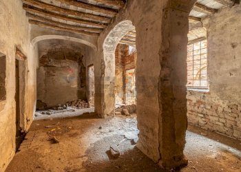 Casale Via San Pietro, 69 
 Trino, Trino - photo 24