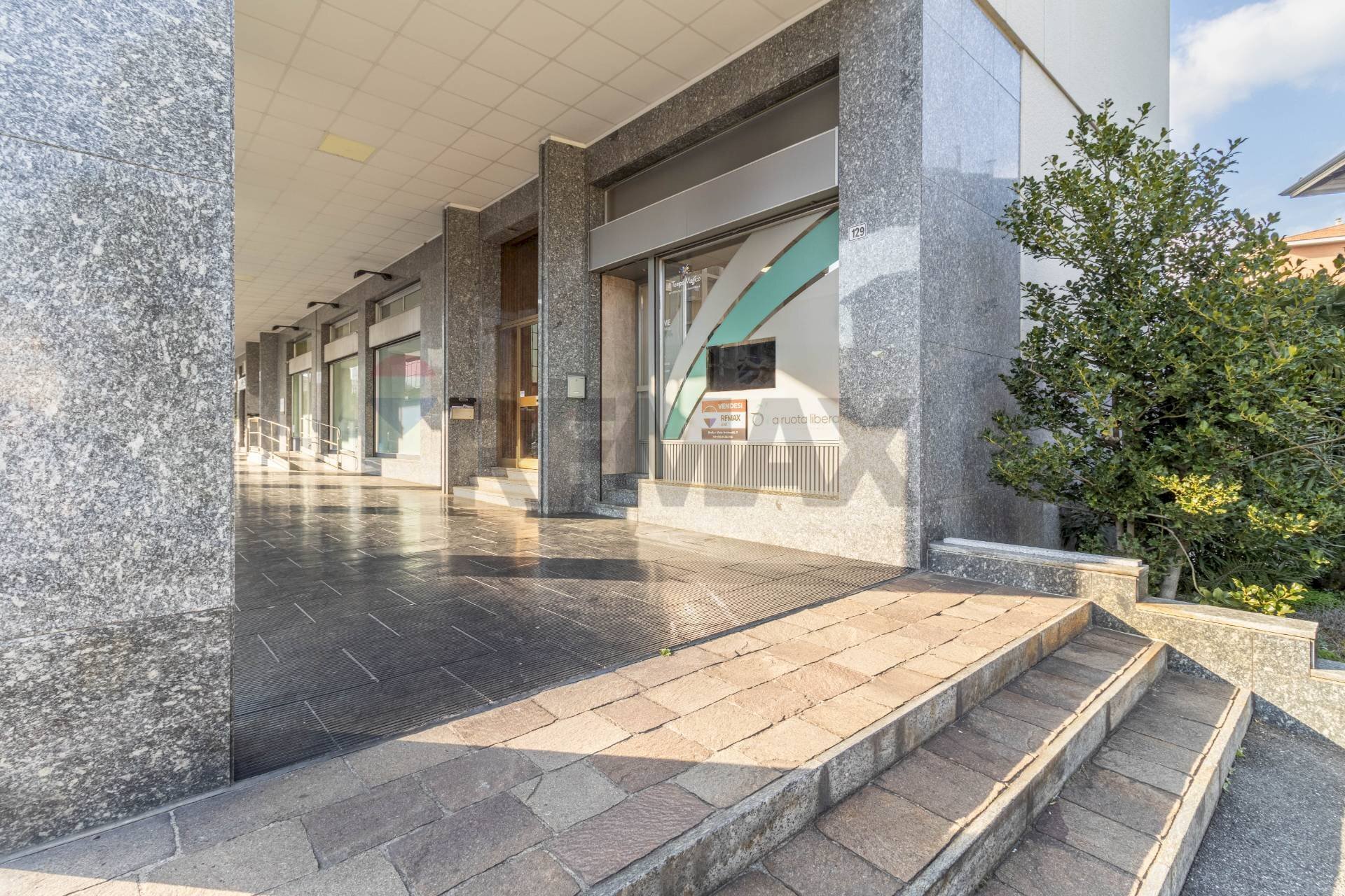 Negozio Via Milano, 129 
 Vigliano Biellese, Vigliano Biellese - foto 1