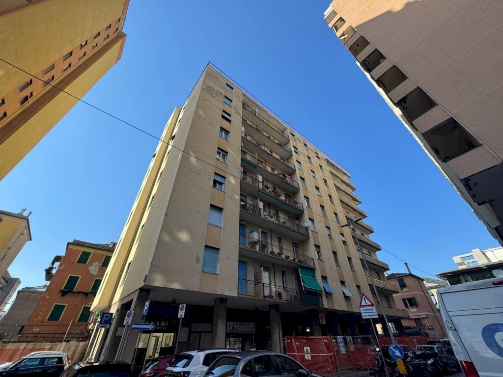 Bilocale Genova (zona Sestri Ponente) - foto 1