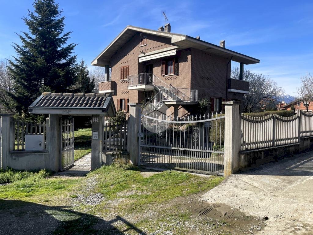 Villa Str. Biellese, Trana - foto 1