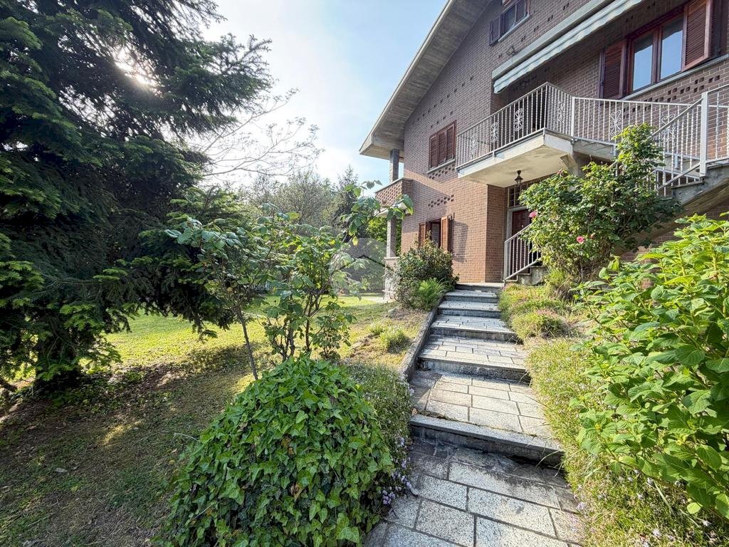 Villa Str. Biellese, Trana - photo 2
