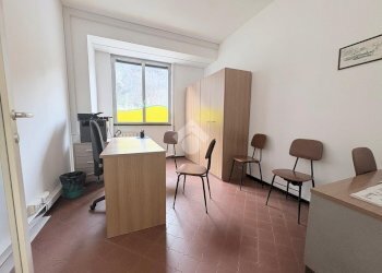Ufficio Ufficio A Via Calice, Finale Ligure - foto 10