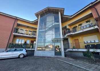 Four-room apartment Via Provinciale Saluzzo, Barge - photo 1