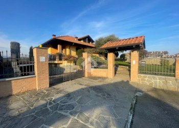 Villa Via Str. Ruale, San Giusto Canavese - photo 1