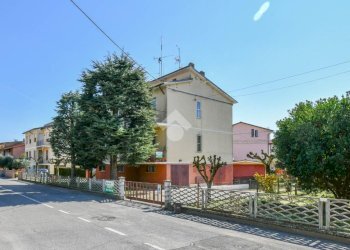 Four-room apartment Via Ferdinando Santi, Poggio Renatico - photo 2