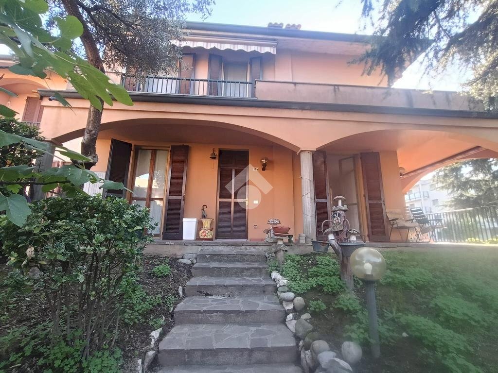 Quadrilocale villa a schiera via delle quattro marie, Bellinzago Lombardo - foto 1