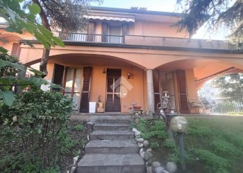 Quadrilocale villa a schiera via delle quattro marie, Bellinzago Lombardo - foto 1