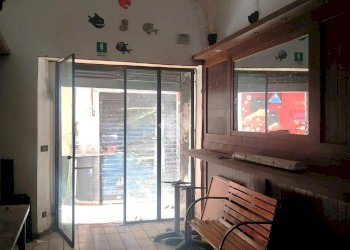 Shop Via di san bernardo, Genova (neighborhood Centro Storico) - photo 1