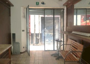 Shop Via di san bernardo, Genova (neighborhood Centro Storico) - photo 2