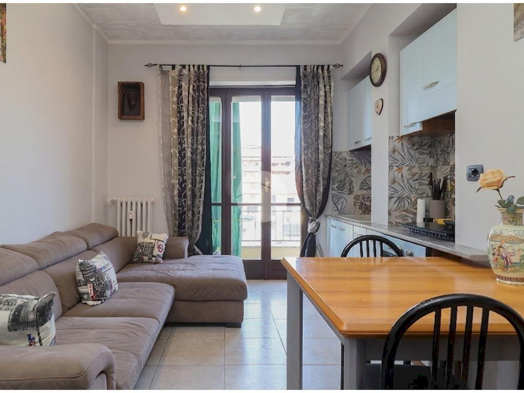 Two-room apartment Via Andrea Cisi, Torino (neighborhood Lucento) - photo 1