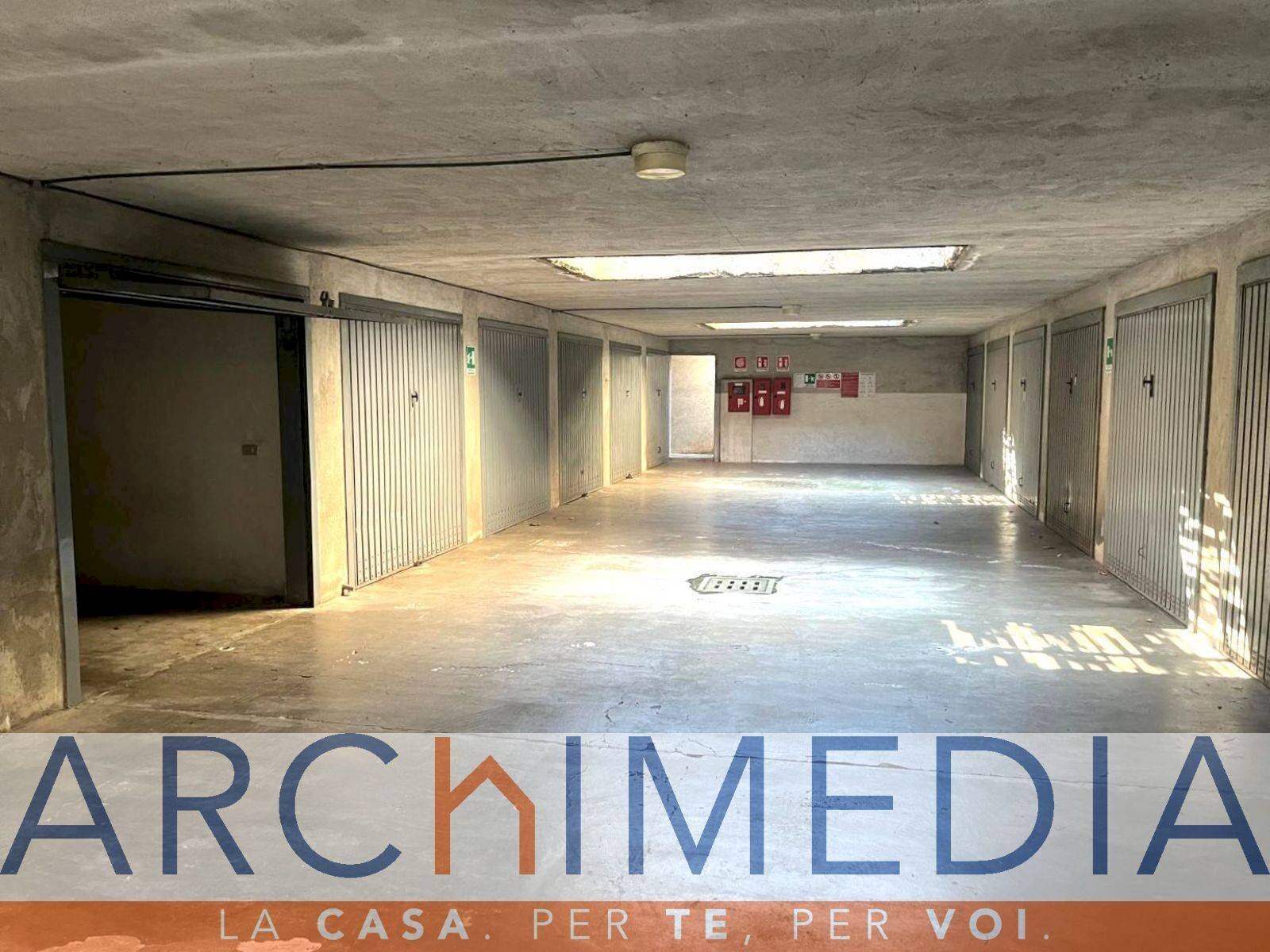 Foto 1 - Box Via Caprera, Malnate - photo 1