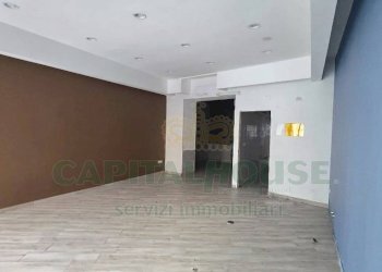 Foto 3 - Locale Commerciale via San Giovanni, Caserta - foto 3