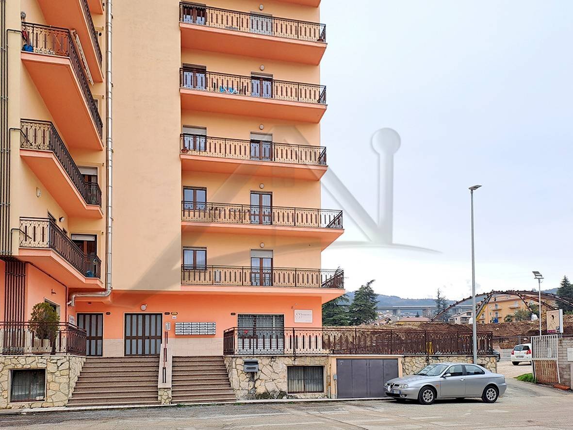 Foto 2 - Locale Commerciale Via Giancandido Pastorelli
 
16A, L'Aquila - foto 2