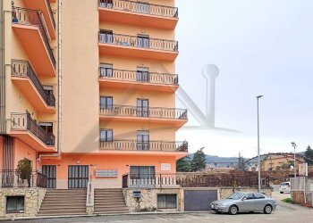 Foto 2 - Locale Commerciale Via Giancandido Pastorelli
 
16A, L'Aquila - foto 2