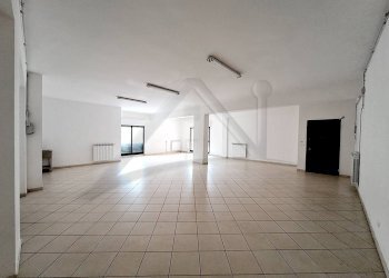 Foto 13 - Locale Commerciale Via Giancandido Pastorelli
 
16A, L'Aquila - foto 13