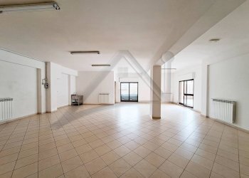 Foto 15 - Locale Commerciale Via Giancandido Pastorelli
 
16A, L'Aquila - foto 15