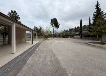 Foto 9 - Attività Commerciale Via Salaria
 
141, Ascoli Piceno - foto 9