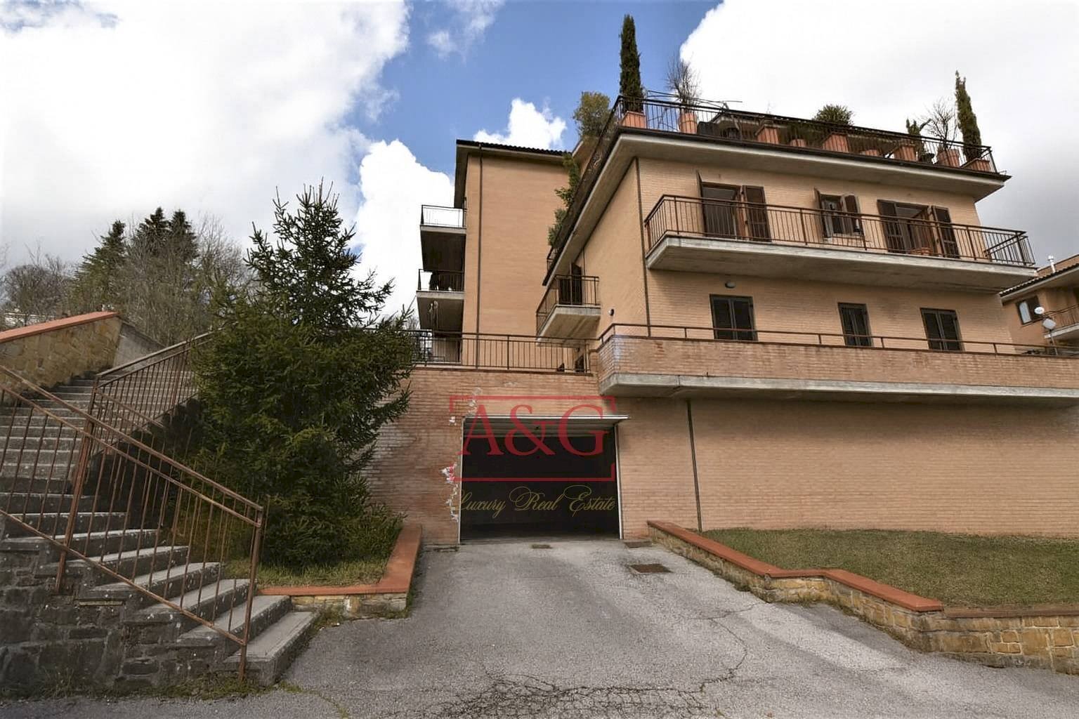 Foto 2 - Quadrilocale Via G. Puccini
 
12, Sarnano - foto 2