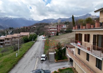 Foto 3 - Quadrilocale Via G. Puccini
 
12, Sarnano - foto 3