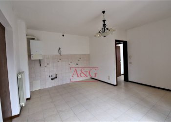 Foto 4 - Quadrilocale Via G. Puccini
 
12, Sarnano - foto 4