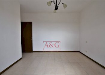 Foto 8 - Quadrilocale Via G. Puccini
 
12, Sarnano - foto 8