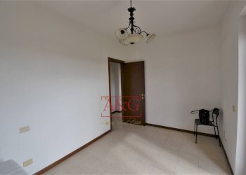 Foto 13 - Quadrilocale Via G. Puccini
 
12, Sarnano - foto 13