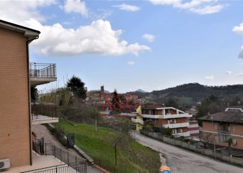 Foto 17 - Quadrilocale Via G. Puccini
 
12, Sarnano - foto 17