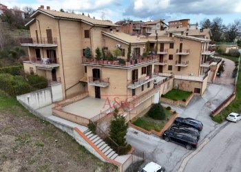 Foto 29 - Quadrilocale Via G. Puccini
 
12, Sarnano - foto 29