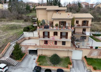 Foto 30 - Quadrilocale Via G. Puccini
 
12, Sarnano - foto 30