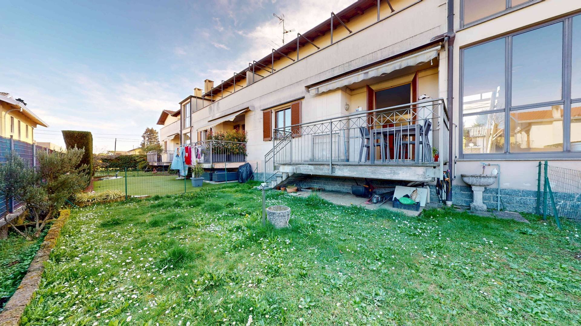 Foto 2 - Trilocale VIA CAMPO DEI FIORI, Venegono Superiore - foto 2