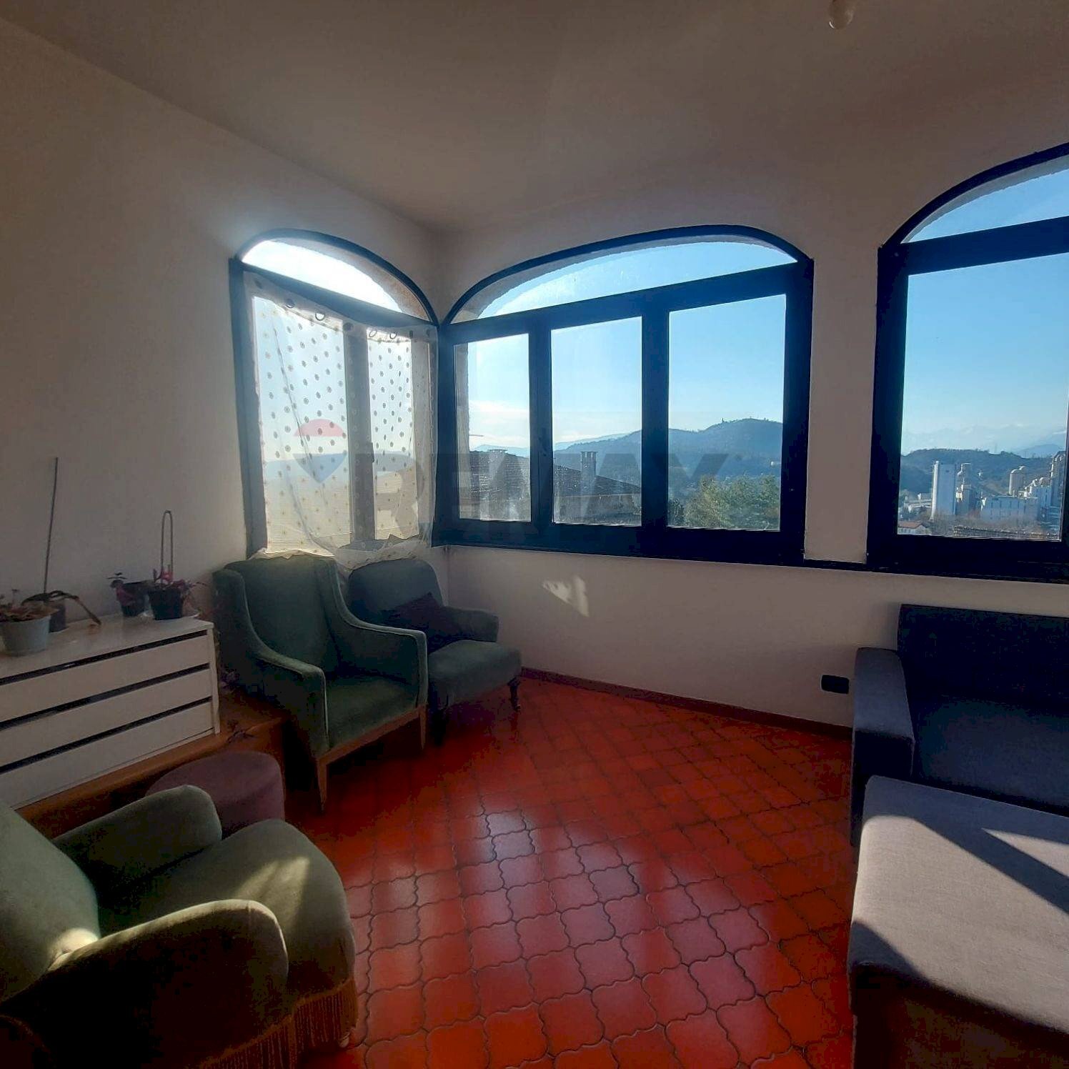 Veranda - Three-room apartment Piazza Virgilio
2, Gemonio - photo 2