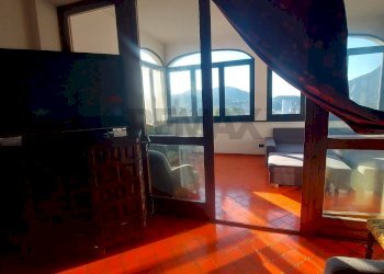 Soggiorno - Three-room apartment Piazza Virgilio
 
2, Gemonio - photo 9