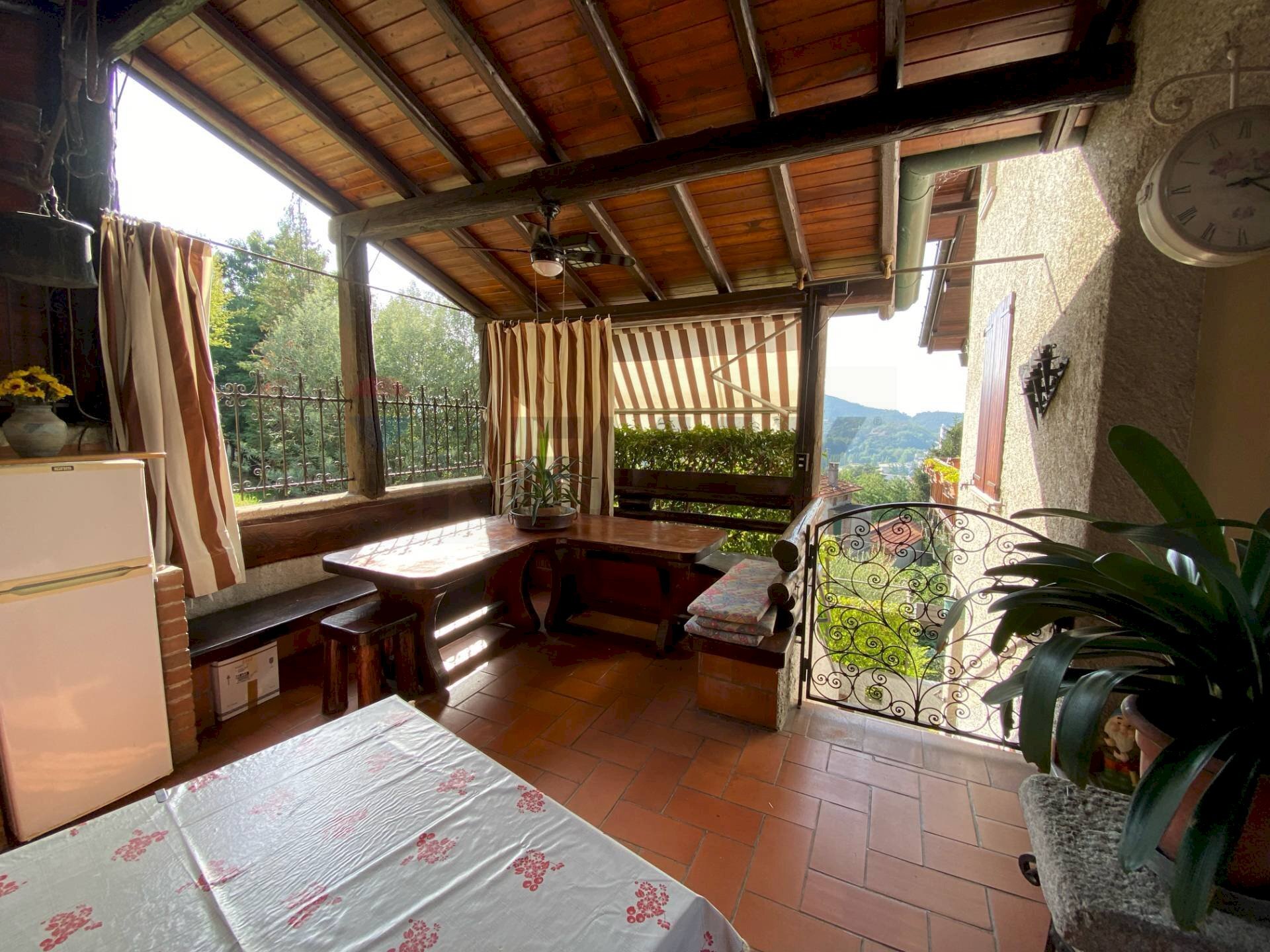 Terrazza - Apartment Piazza Virgilio
 
2, Gemonio - photo 1