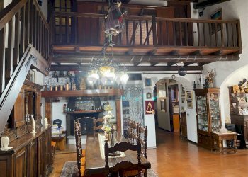 Soggiorno - Apartment Piazza Virgilio
 
2, Gemonio - photo 8