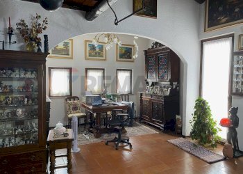 Soggiorno - Apartment Piazza Virgilio
 
2, Gemonio - photo 9