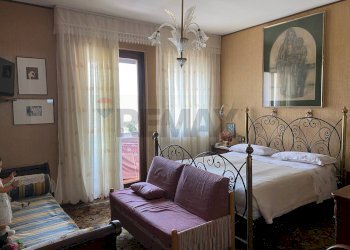 Camera / camera da letto - Apartment Piazza Virgilio
 
2, Gemonio - photo 13