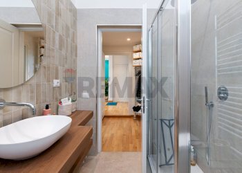 Bagno - Quadrilocale PIAZZA MARTIRI DELLA LIBERTA'
 
5, Monterotondo - foto 20