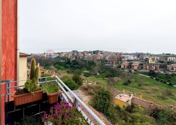 Balcone - Quadrilocale PIAZZA MARTIRI DELLA LIBERTA'
 
5, Monterotondo - foto 25