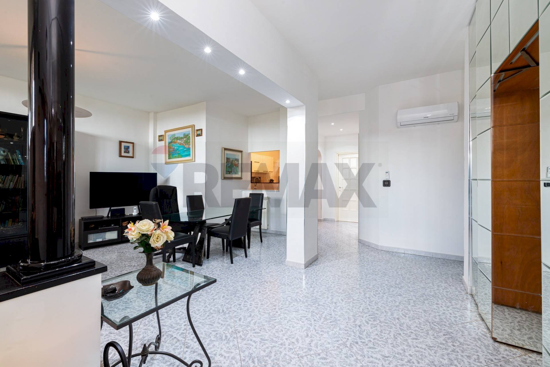 Sala da pranzo - Trilocale Via Dei Martiri Portuensi
 
18, Roma - foto 2