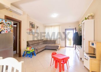 Soggiorno - Apartment Via G. Spitaleri
 
3/A, San Pietro Clarenza - photo 4