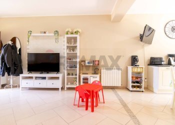 Soggiorno - Apartment Via G. Spitaleri
 
3/A, San Pietro Clarenza - photo 5